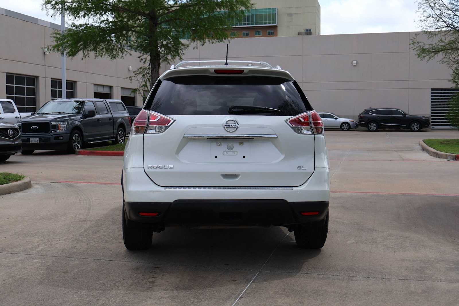 Thumbnail: 2016 Nissan Rogue - 5