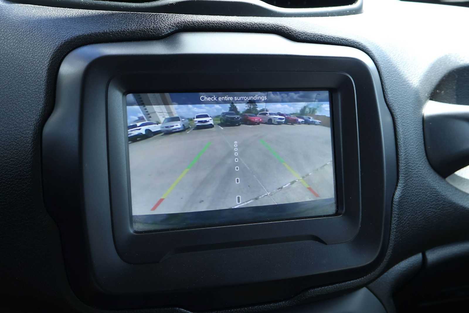 Thumbnail: 2018 Jeep Renegade - 29