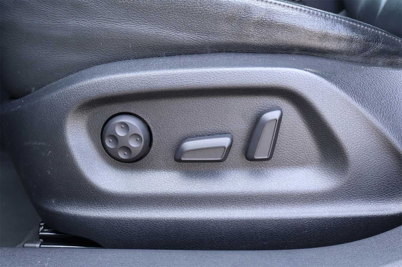 Thumbnail: 2015 Audi Q3 - 24