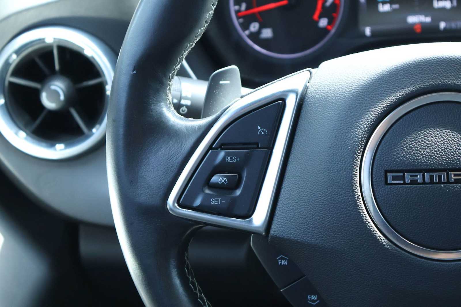 Thumbnail: 2018 Chevrolet Camaro - 21