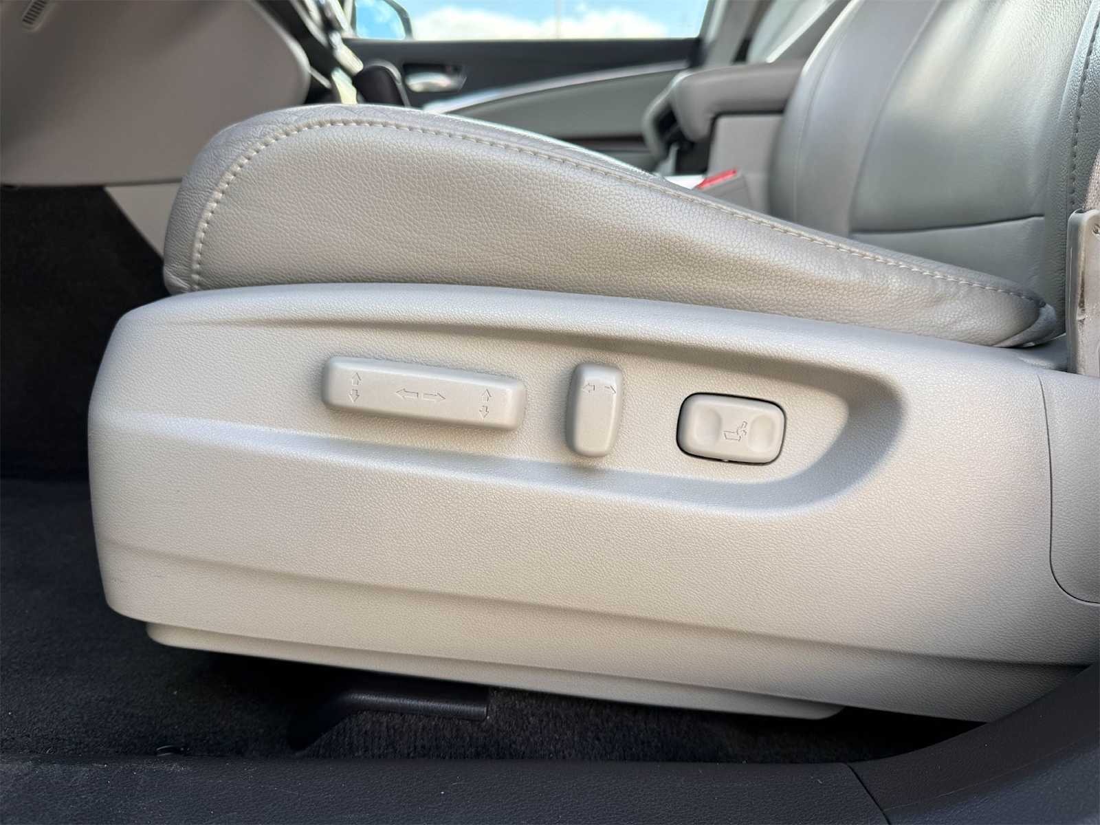 Thumbnail: 2014 Acura MDX - 24