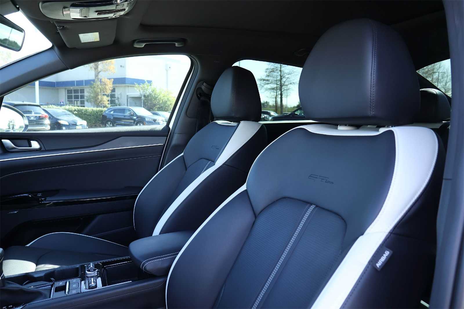 Thumbnail: 2025 Kia K5 - 11