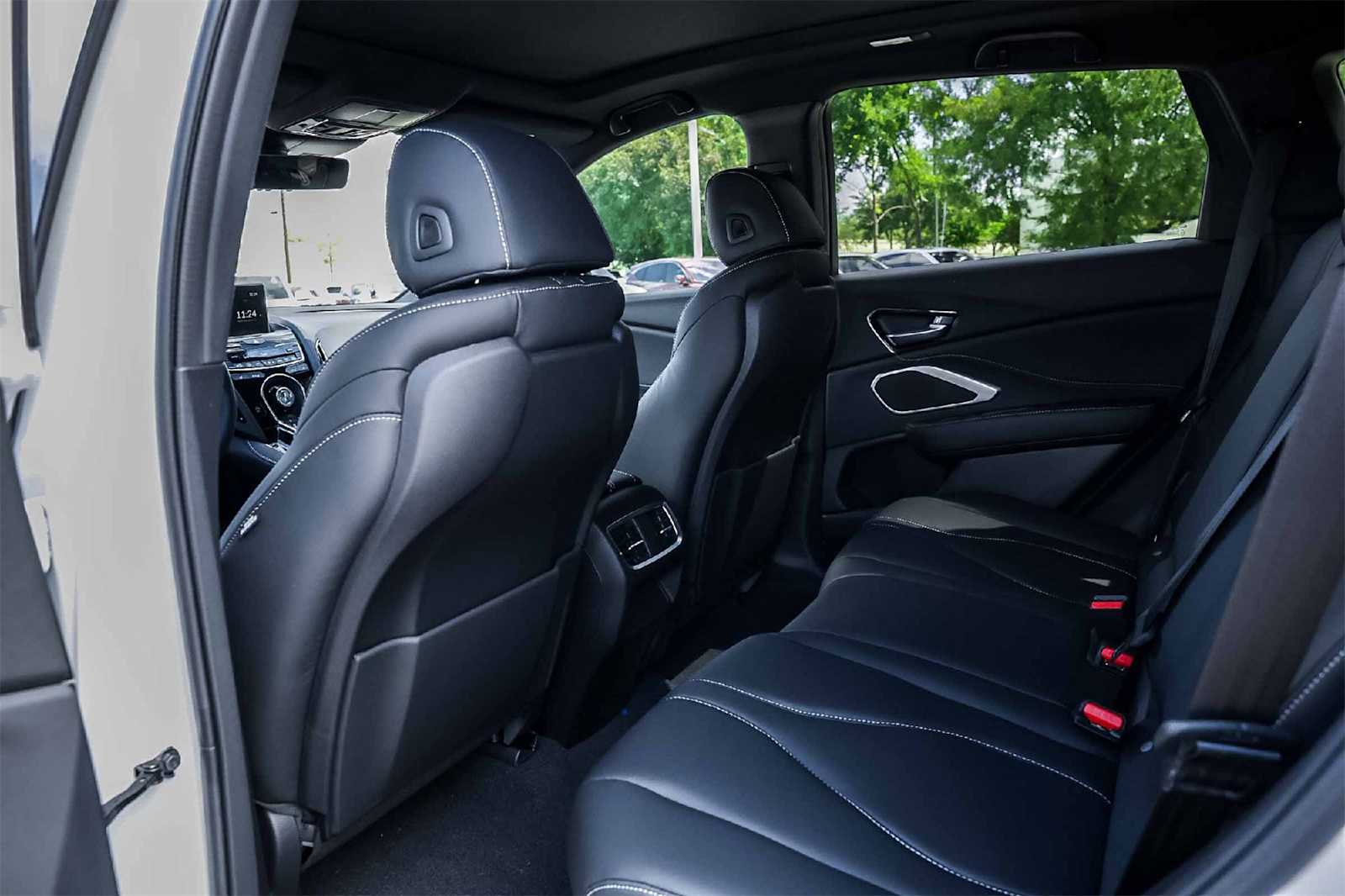 Thumbnail: 2025 Acura RDX - 12