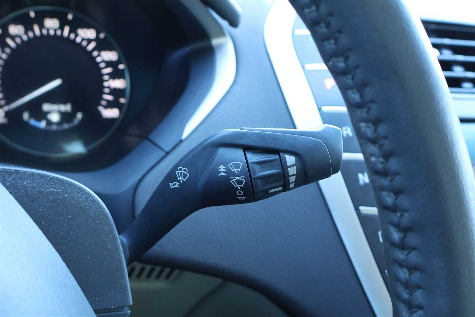 Thumbnail: 2014 Lincoln MKZ - 28