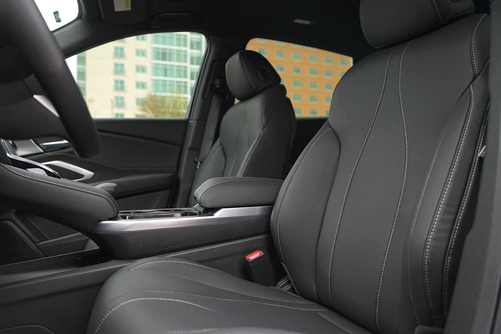 Thumbnail: 2025 Acura RDX - 11