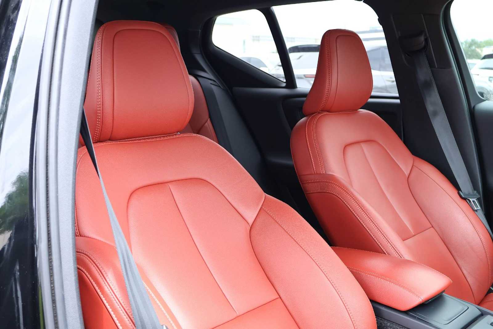 Thumbnail: 2019 Volvo XC40 - 13