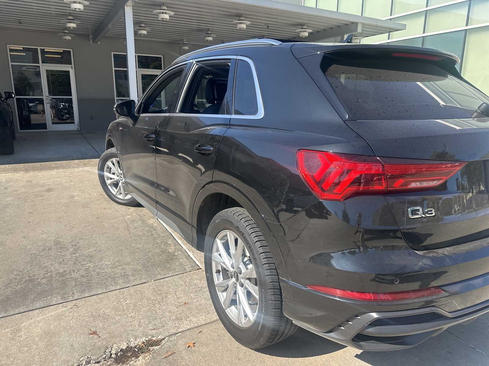 Thumbnail: 2022 Audi Q3 - 8