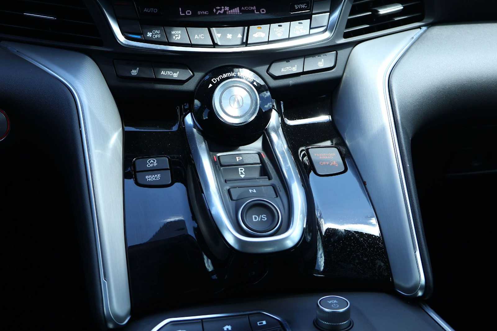 Thumbnail: 2025 Acura TLX - 17