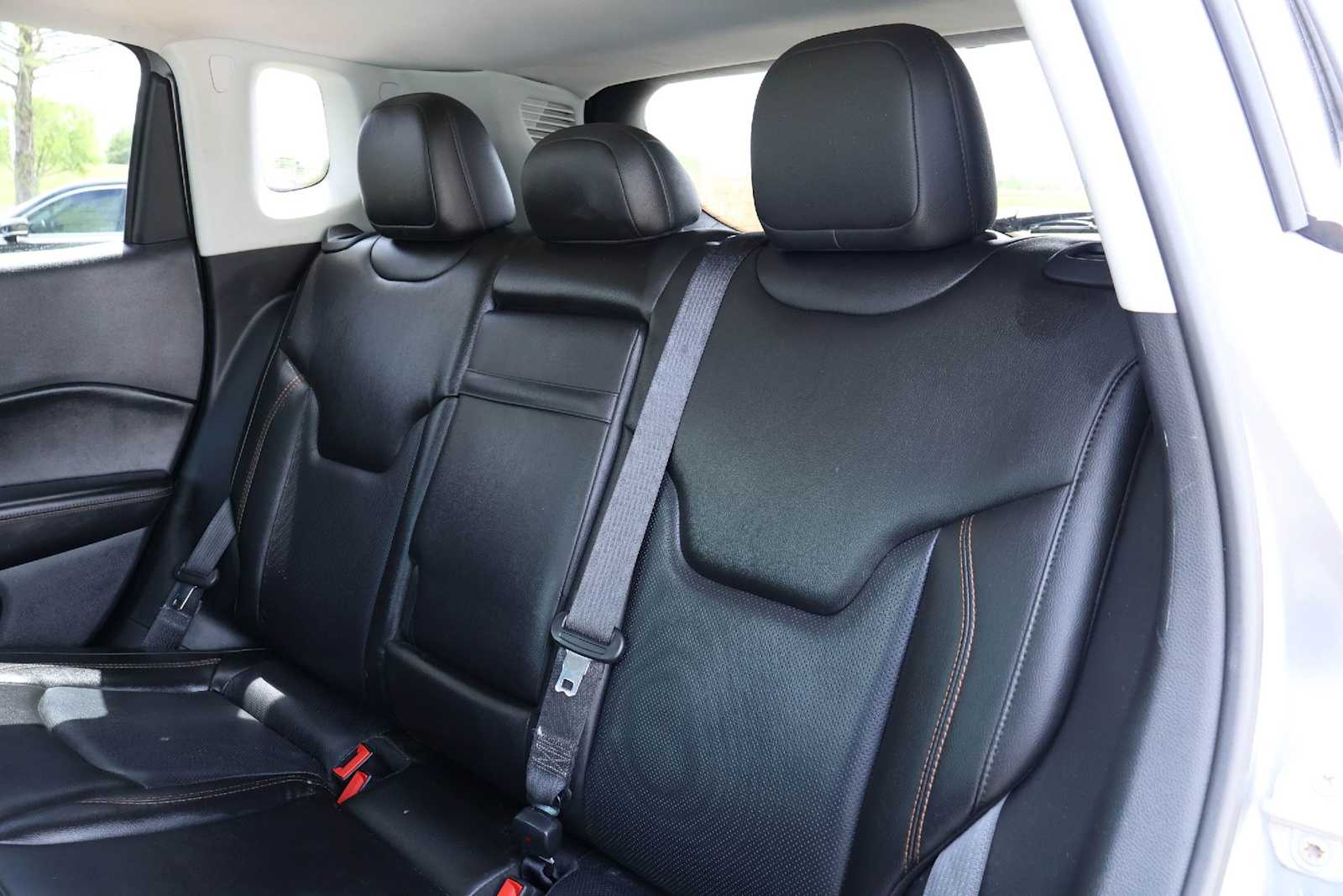 Thumbnail: 2018 Jeep Compass - 13