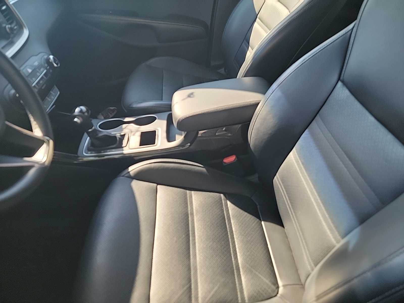Thumbnail: 2018 Kia Sorento - 8