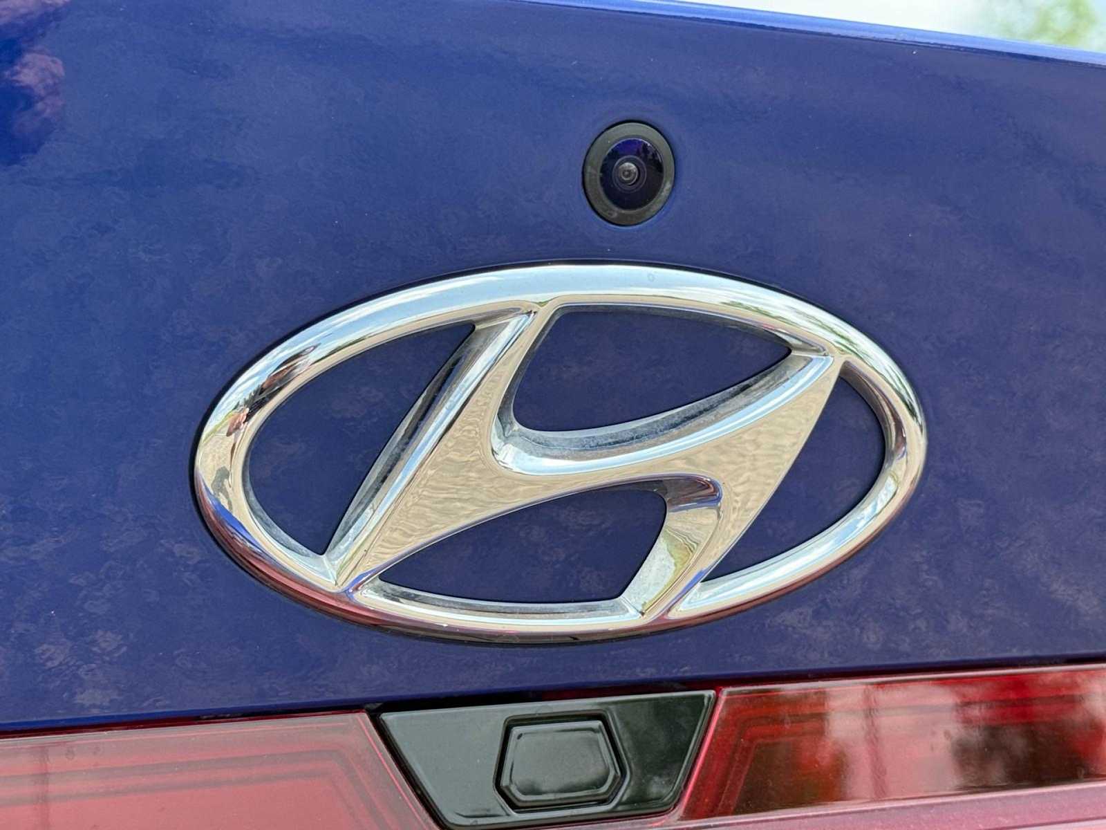 2023 Hyundai Elantra Limited Edition 7