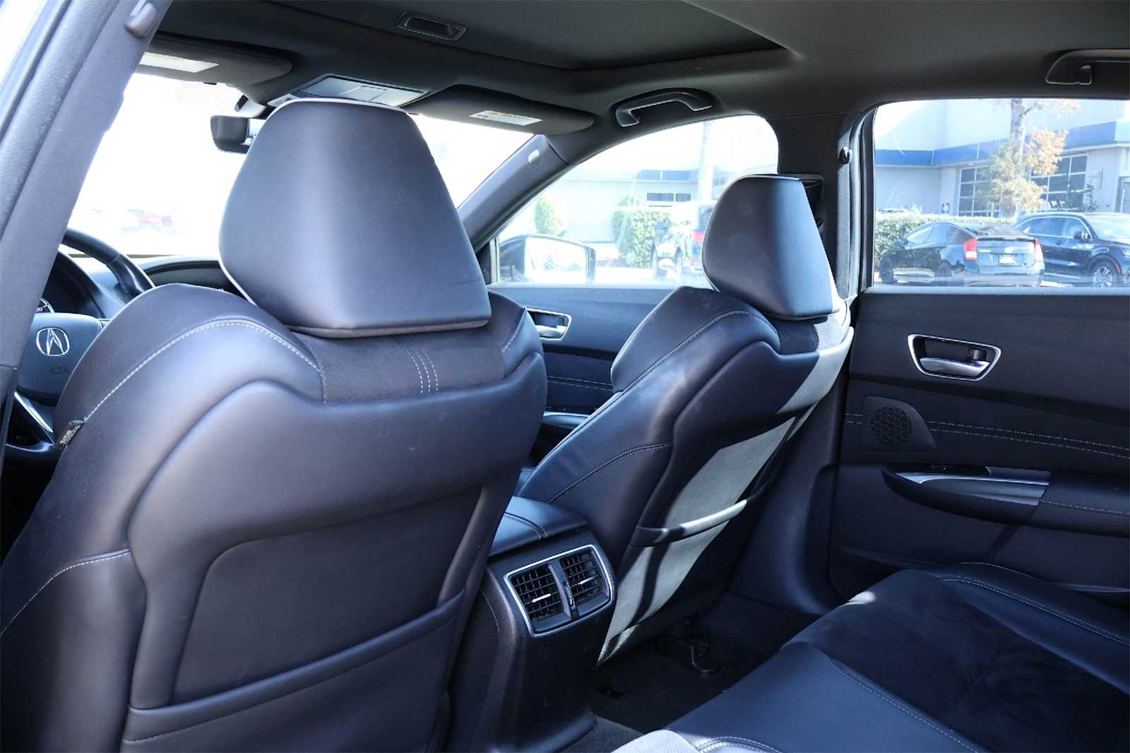 Thumbnail: 2018 Acura TLX - 12