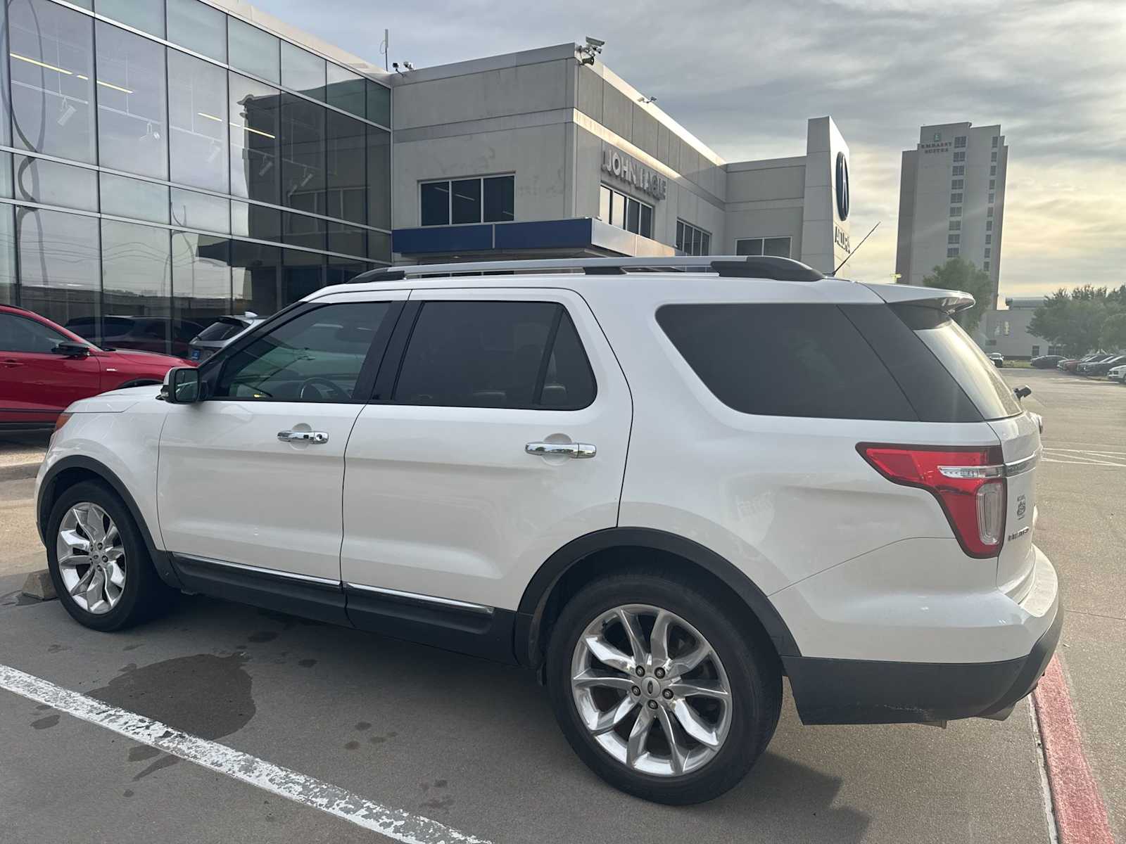 Thumbnail: 2015 Ford Explorer - 3