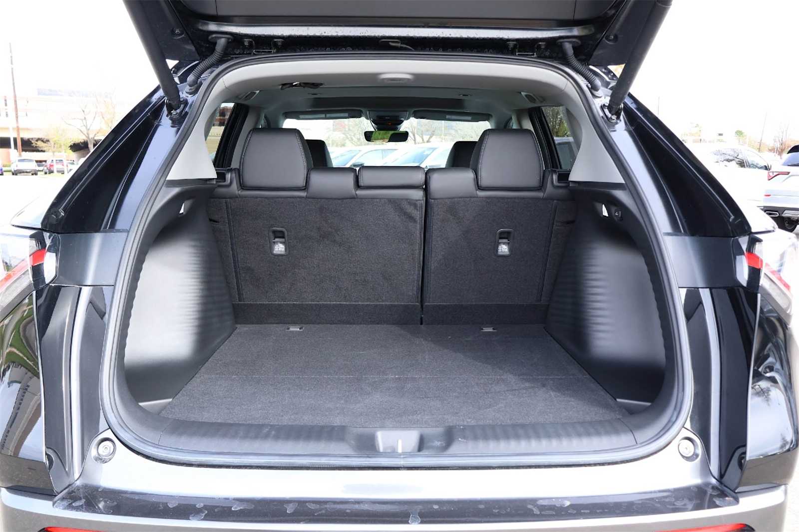 Thumbnail: 2025 Acura ADX - 19