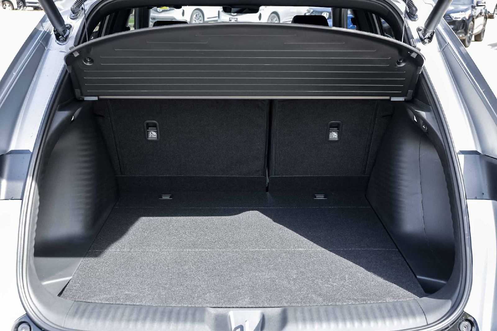 Thumbnail: 2025 Acura ADX - 10