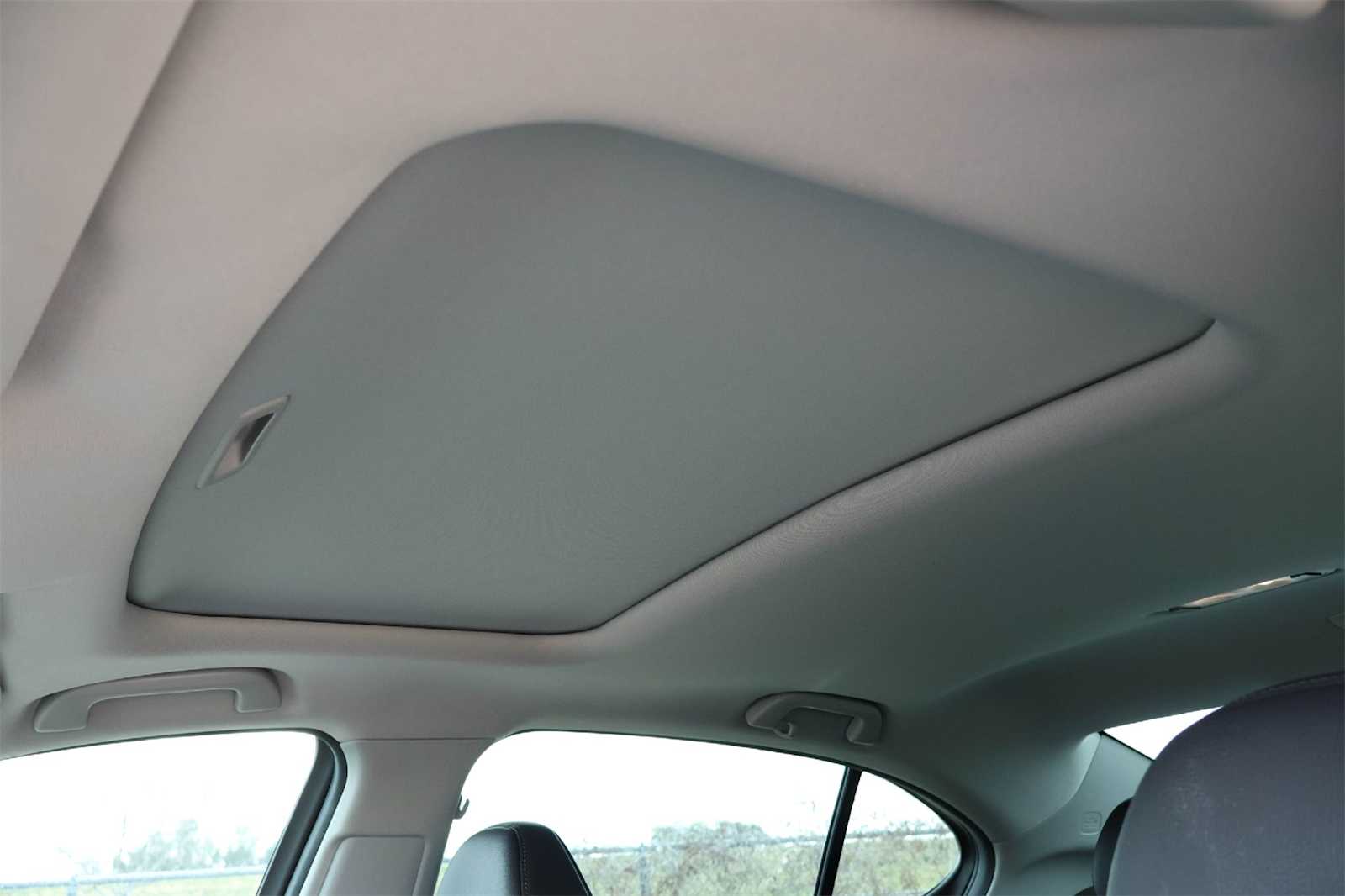 Thumbnail: 2015 Acura TLX - 28