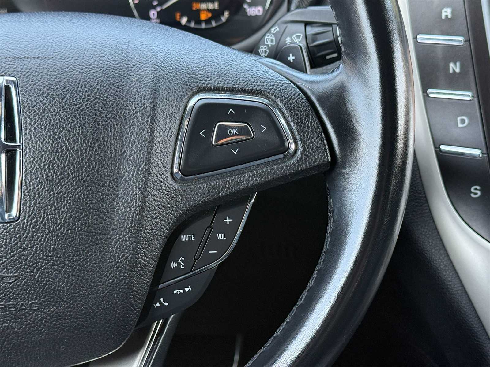 Thumbnail: 2019 Lincoln MKC - 23