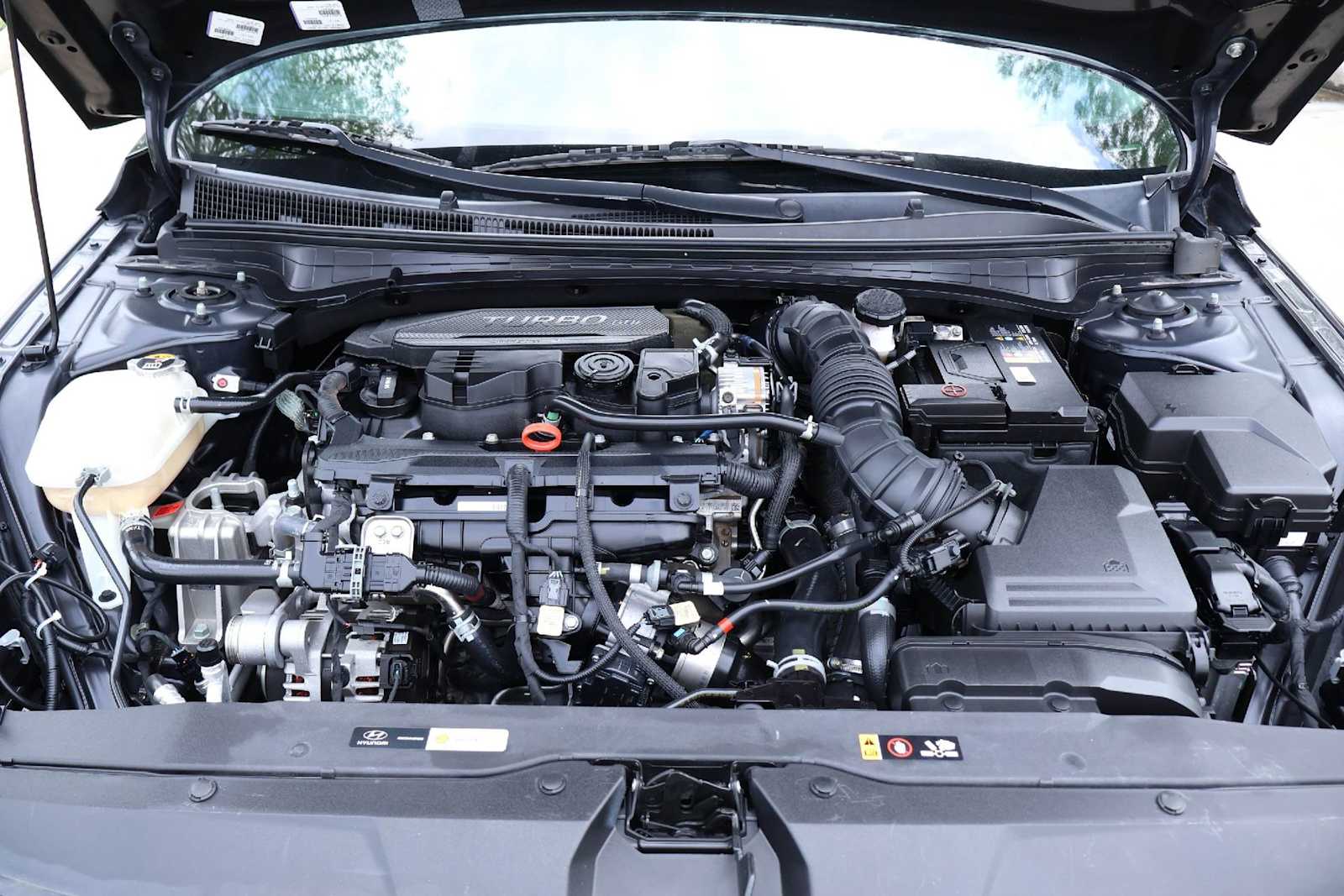 Thumbnail: 2023 Hyundai Elantra - 9