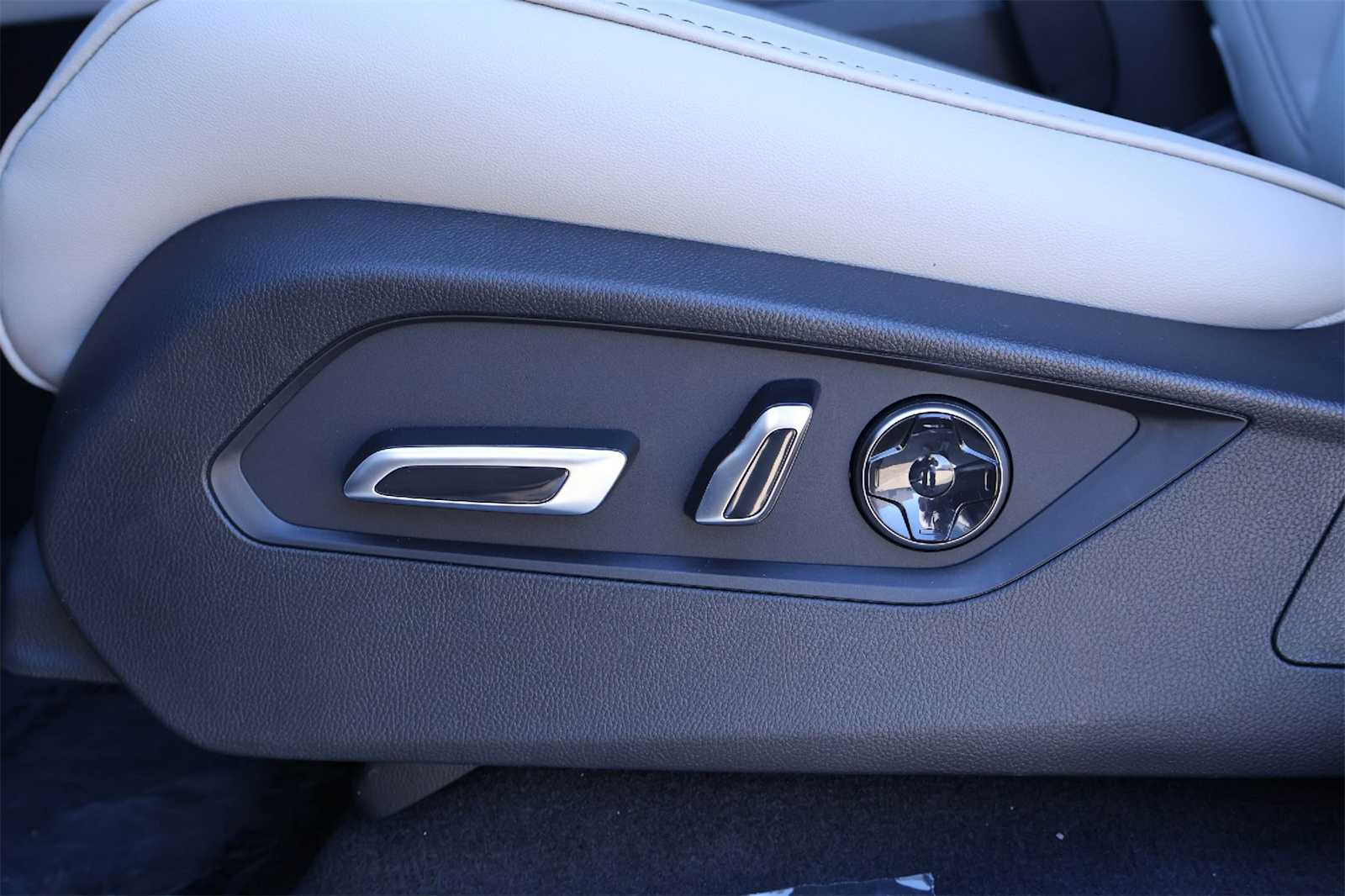 Thumbnail: 2026 Acura MDX - 24