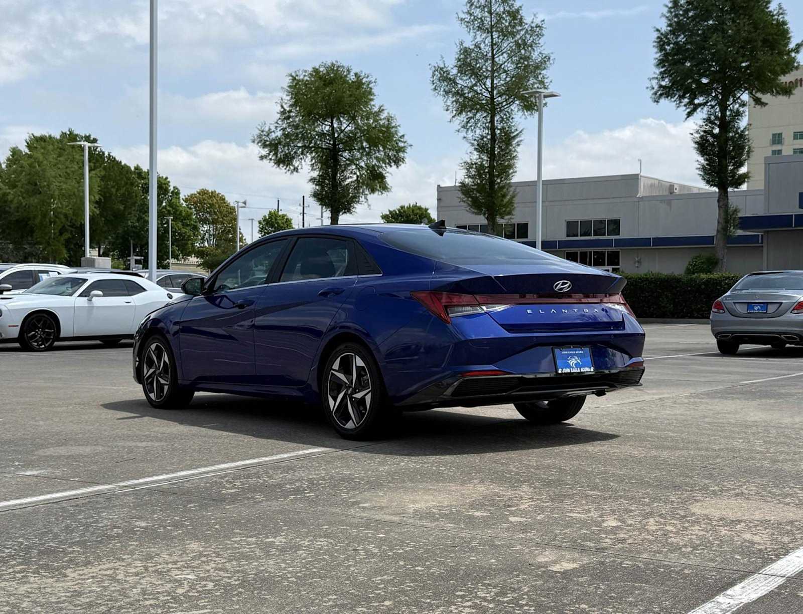 2023 Hyundai Elantra Limited Edition 4