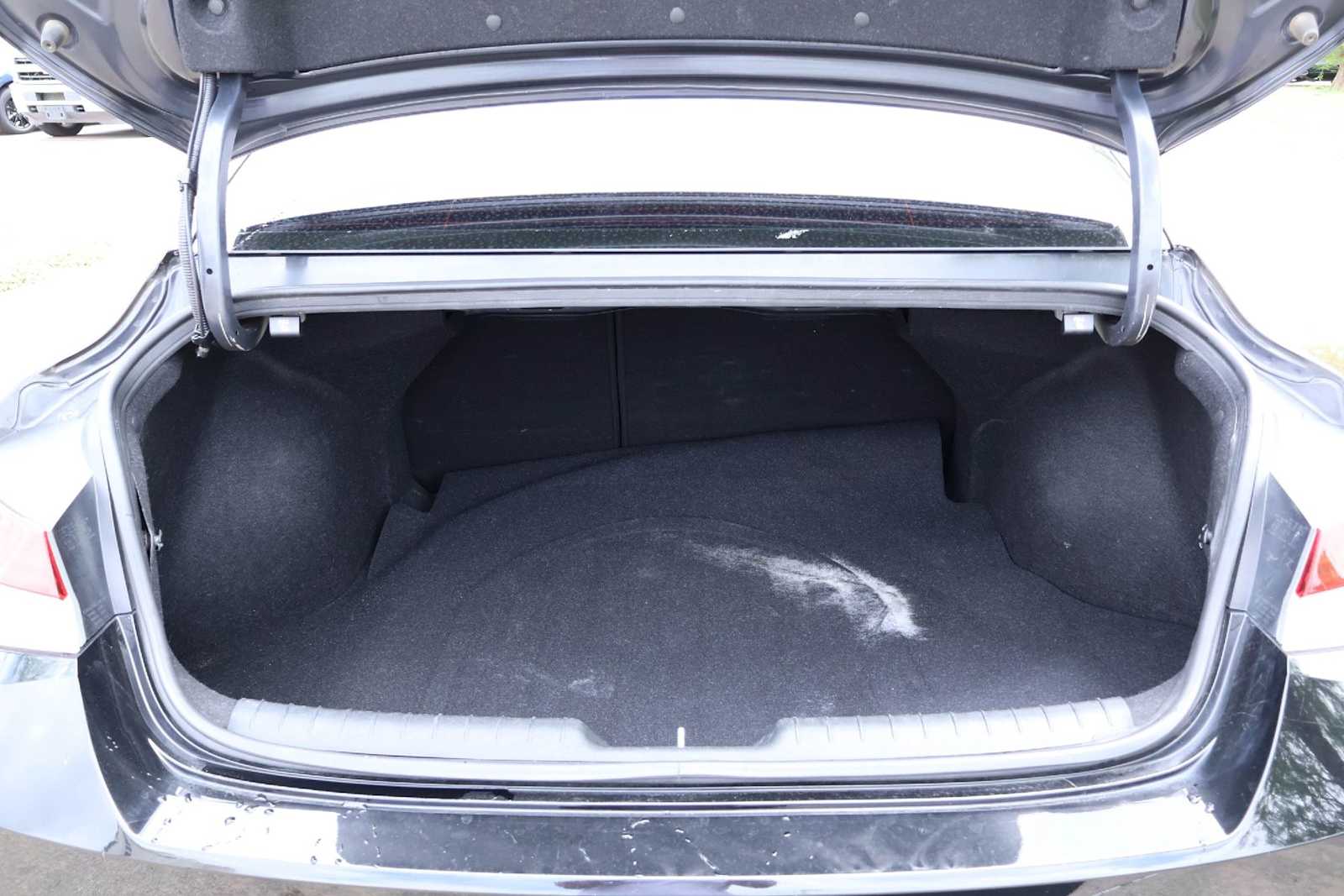 Thumbnail: 2023 Hyundai Elantra - 19