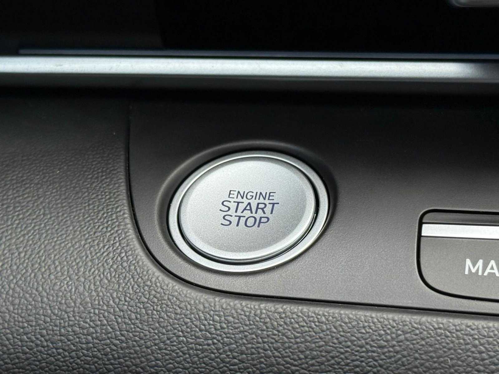 2023 Hyundai Elantra Limited Edition 25