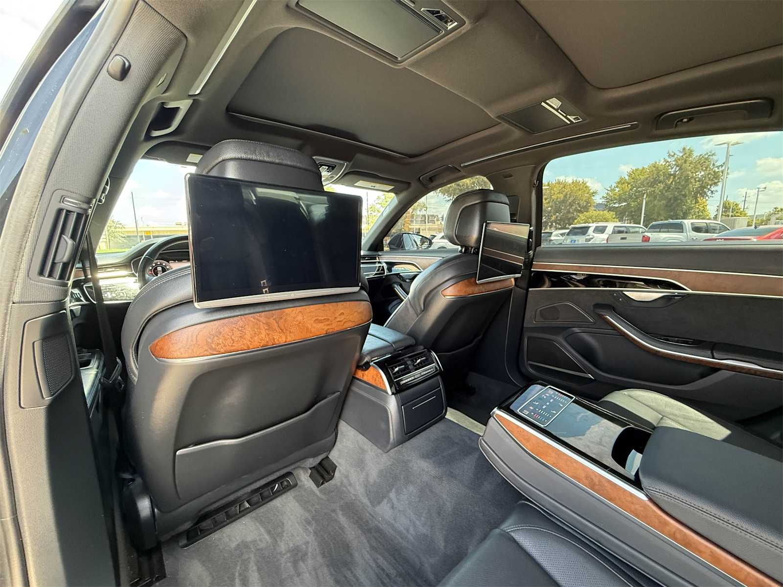 Thumbnail: 2019 Audi A8 - 12