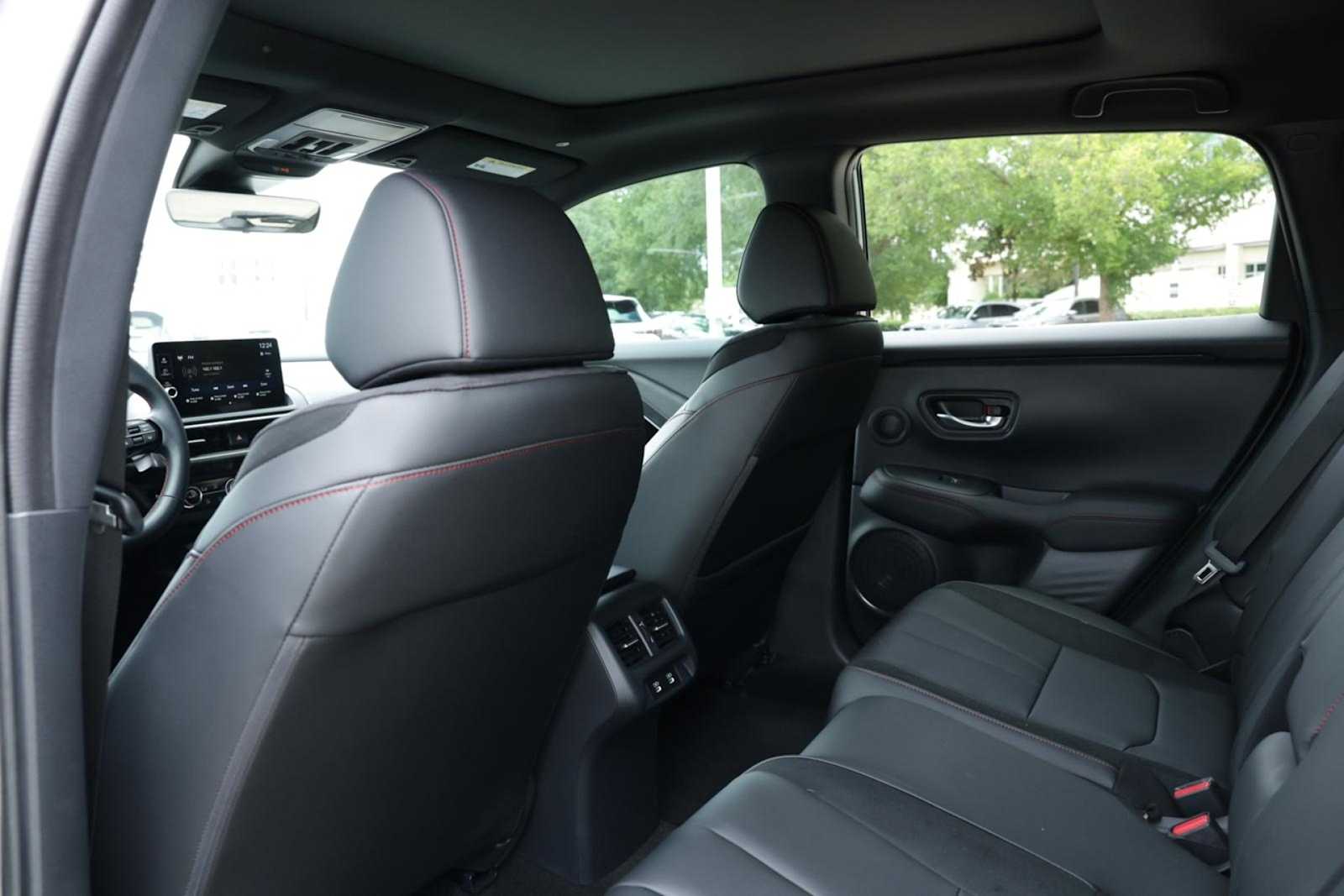 Thumbnail: 2025 Acura ADX - 12