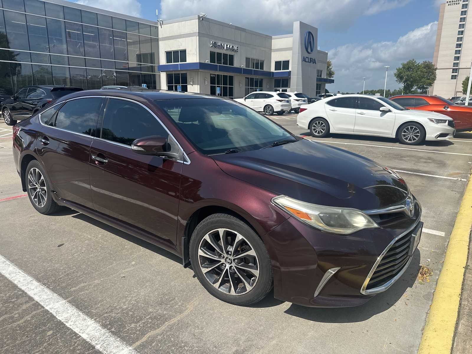 Thumbnail: 2016 Toyota Avalon - 3