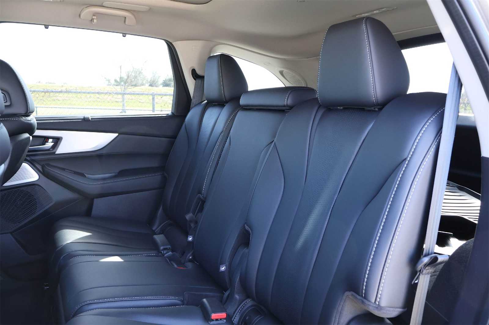 Thumbnail: 2026 Acura MDX - 13