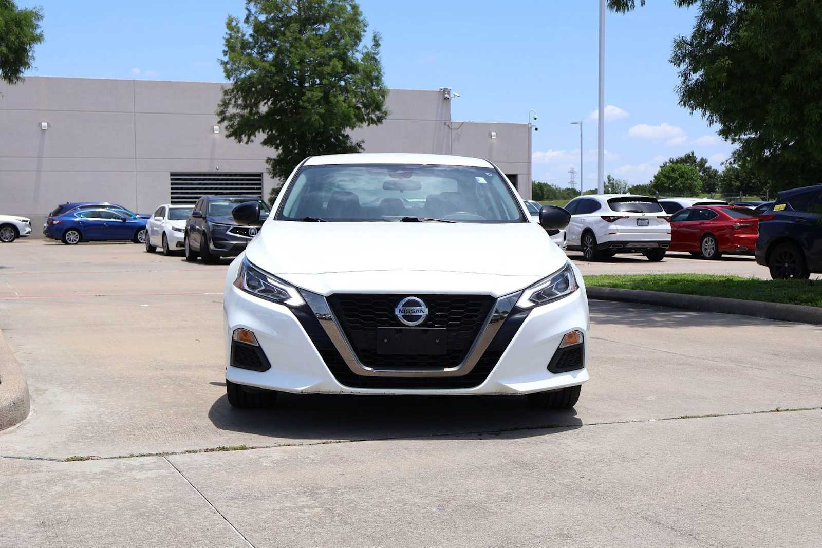 Thumbnail: 2021 Nissan Altima - 5