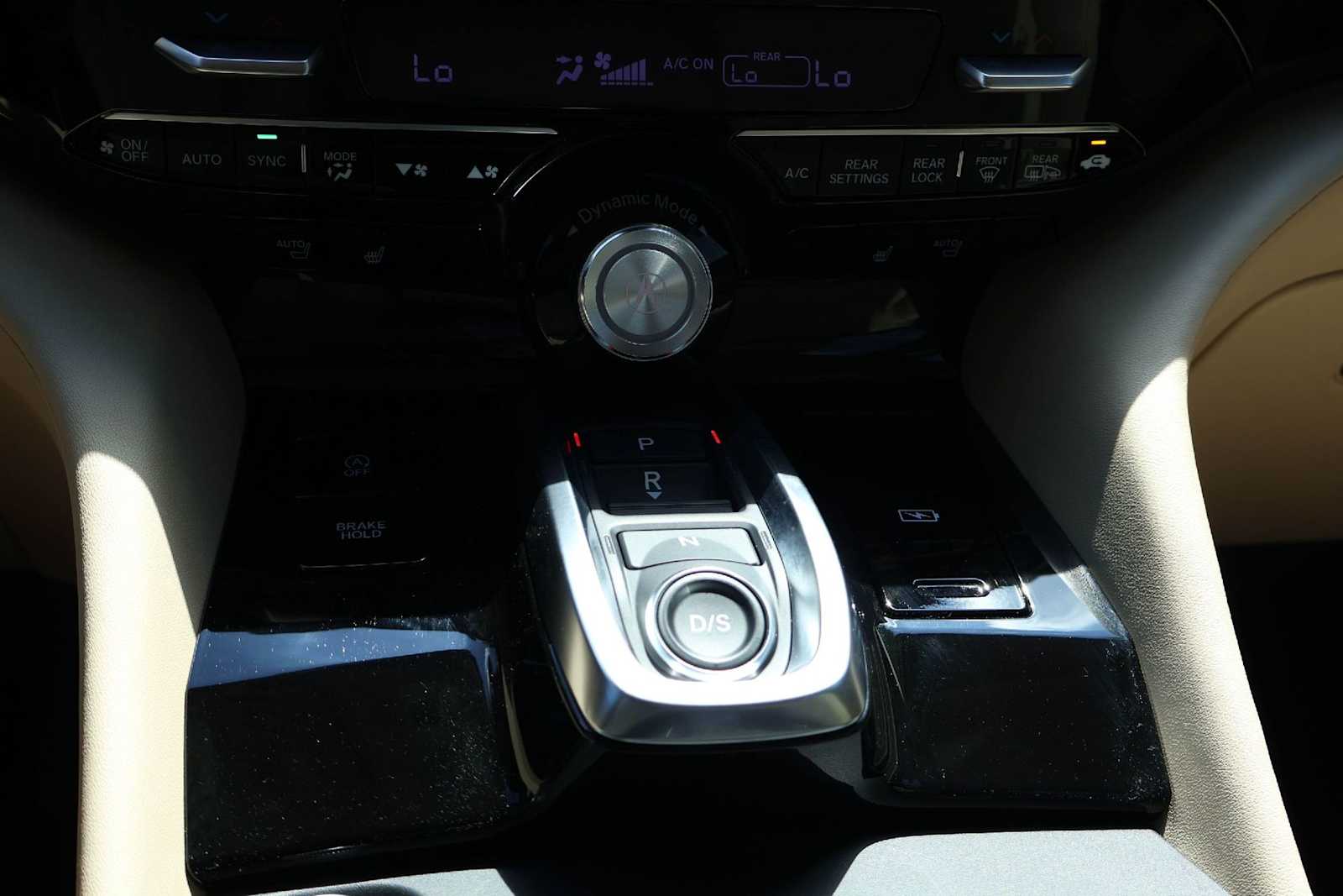 Thumbnail: 2025 Acura MDX - 17