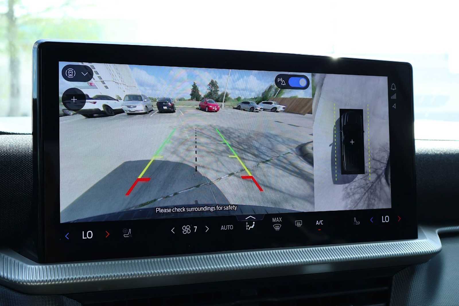 Thumbnail: 2025 Ford Explorer - 27