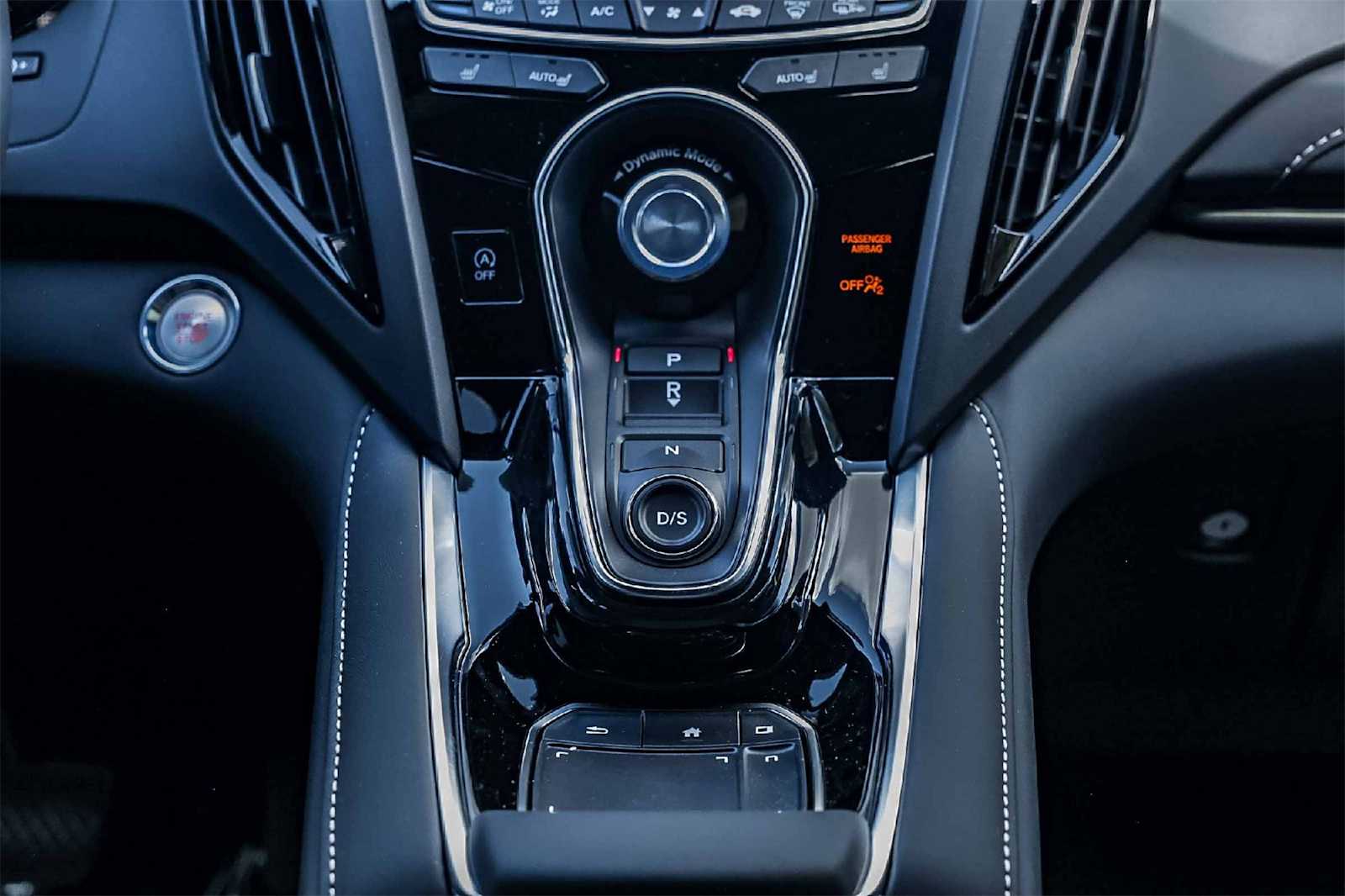 Thumbnail: 2025 Acura RDX - 17