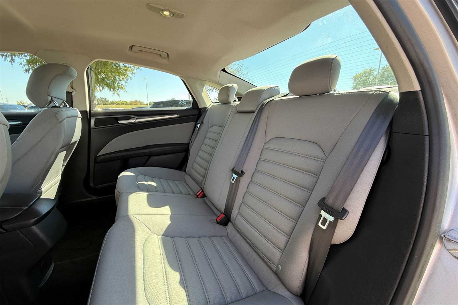 Thumbnail: 2014 Ford Fusion - 13