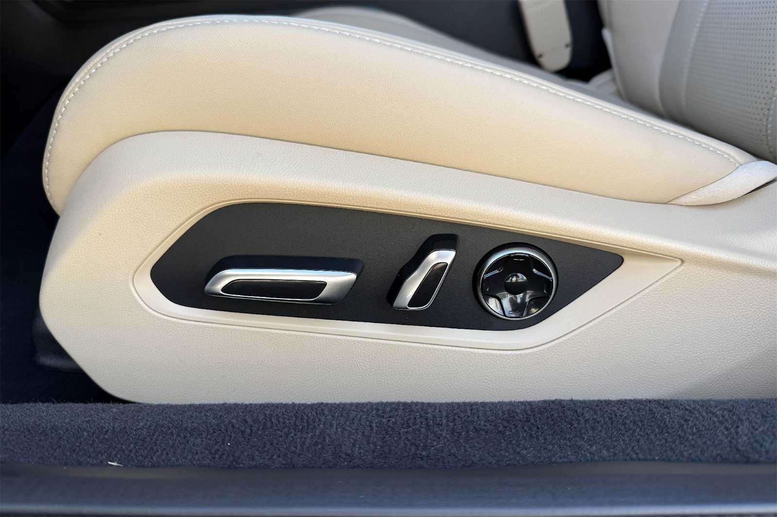 Thumbnail: 2025 Acura TLX - 24