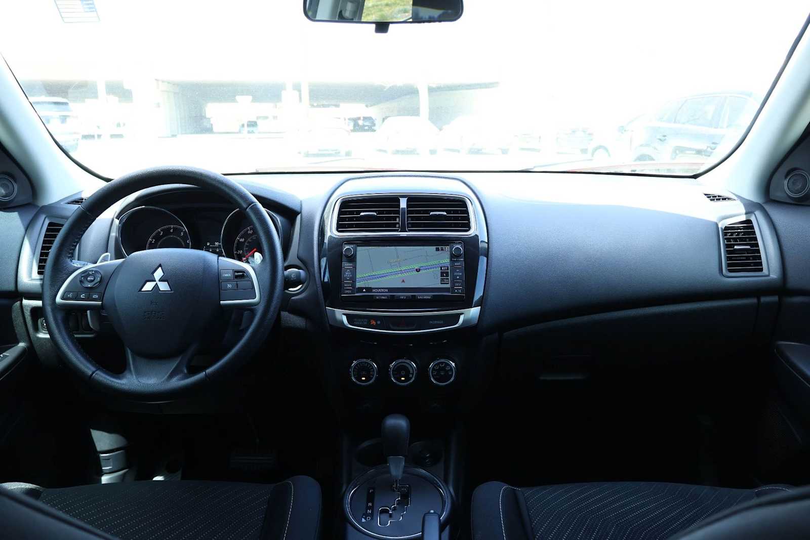 Thumbnail: 2015 Mitsubishi Outlander Sport - 10