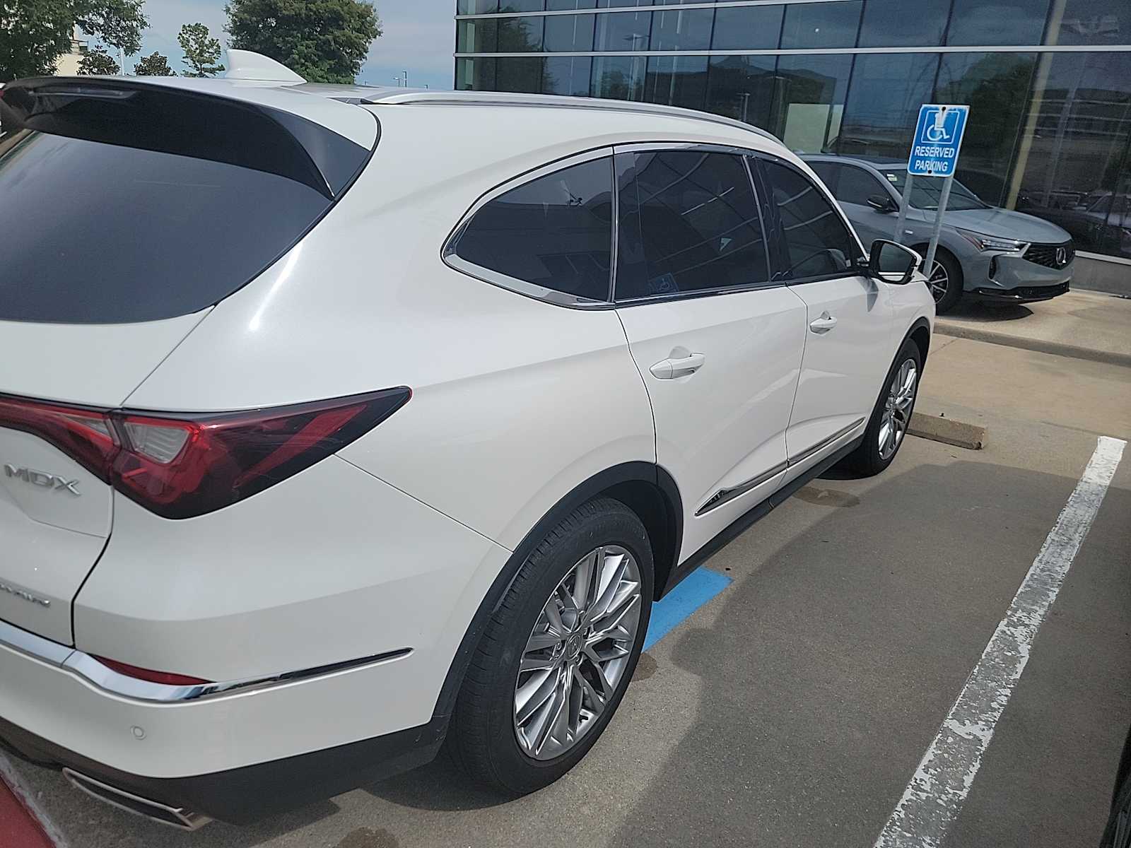 Thumbnail: 2023 Acura MDX - 4