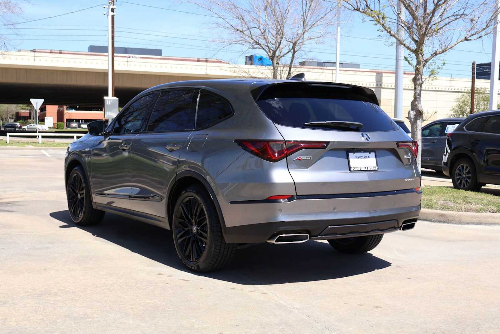 Thumbnail: 2023 Acura MDX - 4