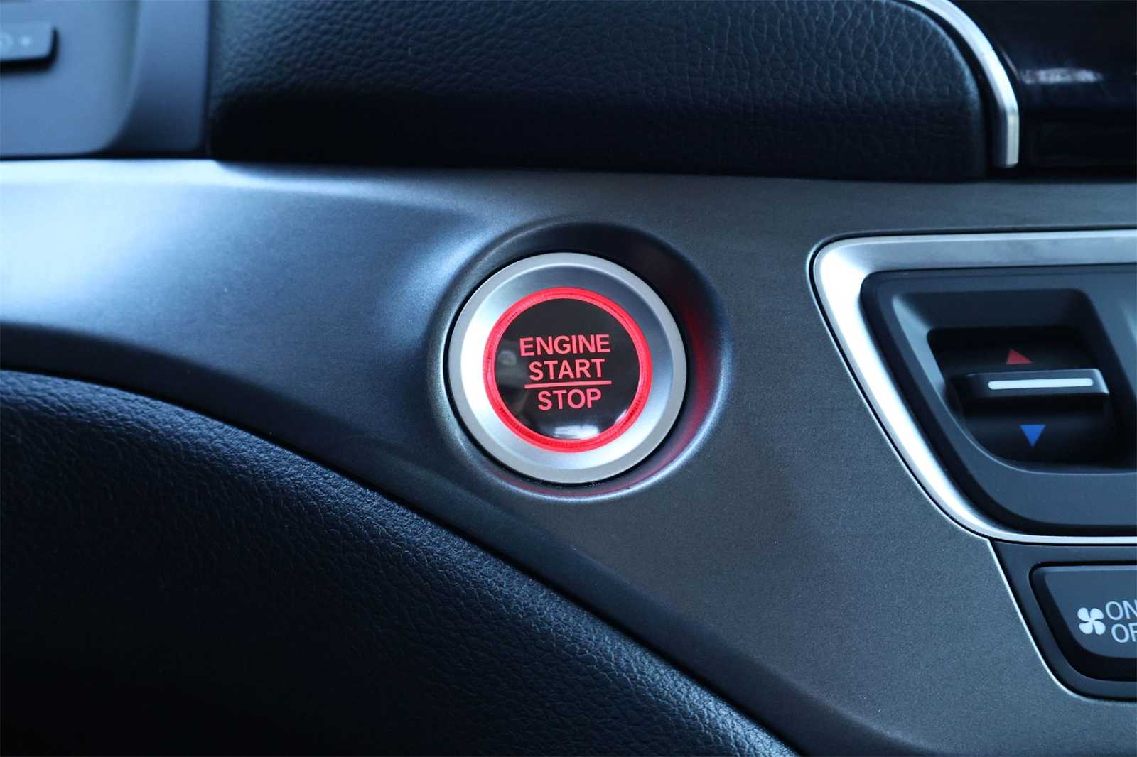 Thumbnail: 2022 Honda Pilot - 26