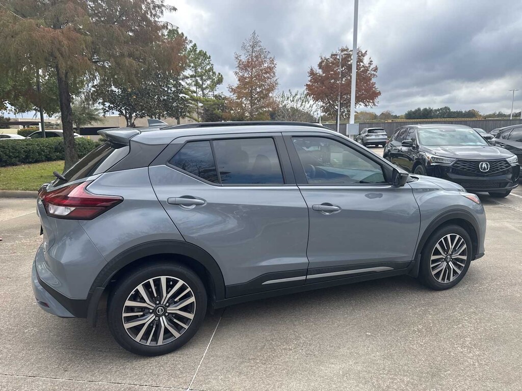 Used 2021 Nissan Kicks SR SUV