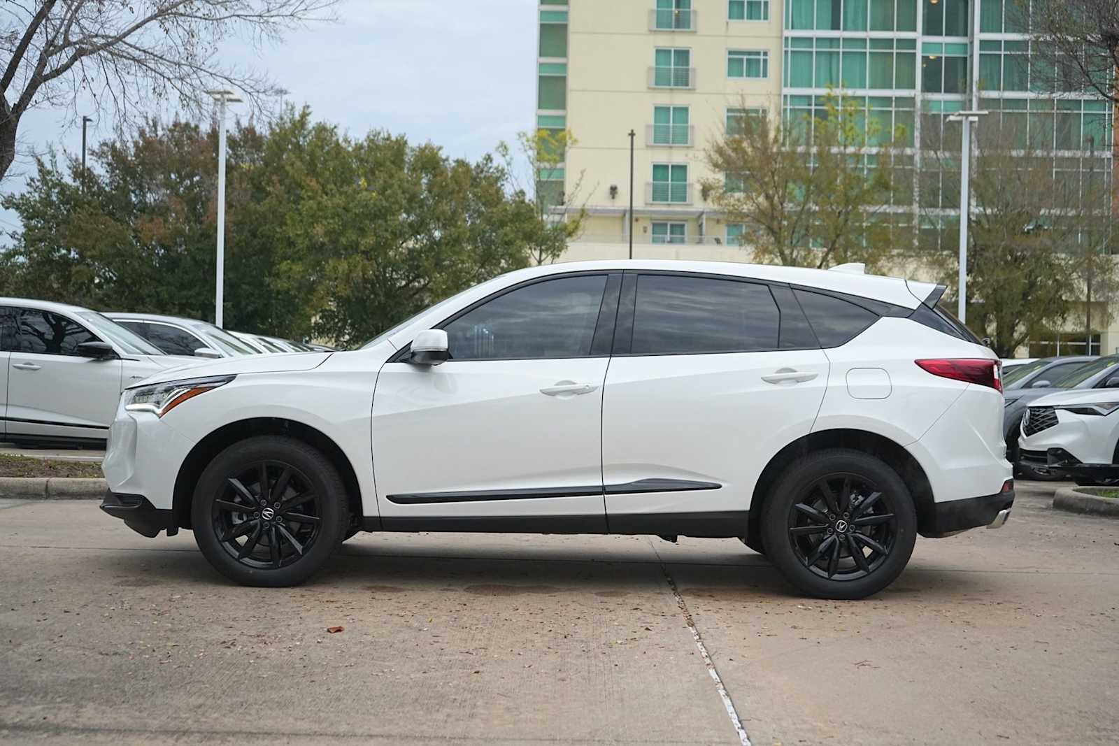 Thumbnail: 2026 Acura RDX - 3