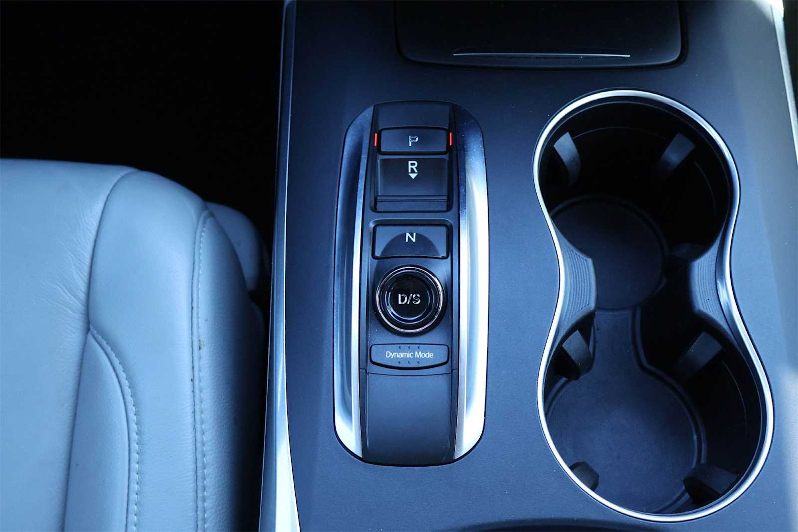 Thumbnail: 2018 Acura MDX - 17