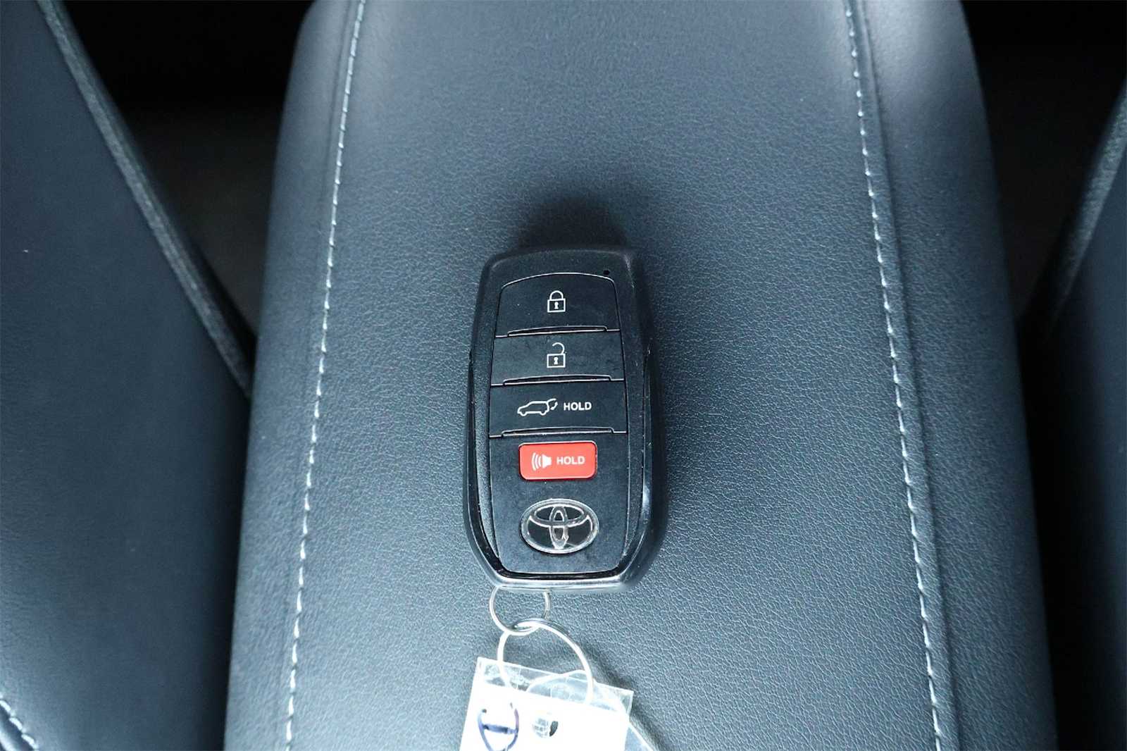 Thumbnail: 2024 Toyota Venza - 20