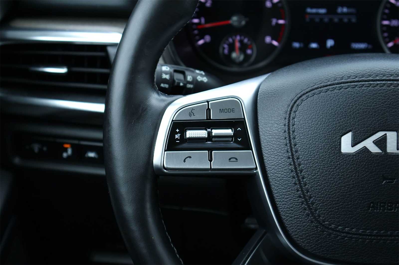 Thumbnail: 2022 Kia Telluride - 22