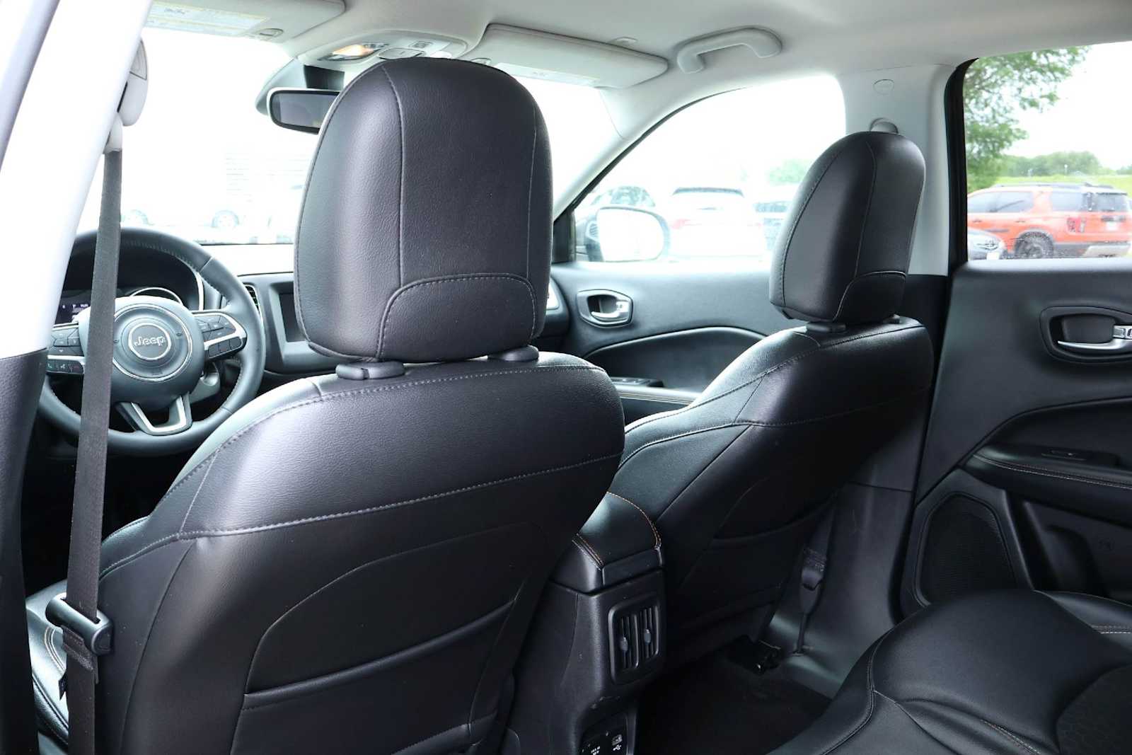 Thumbnail: 2019 Jeep Compass - 12
