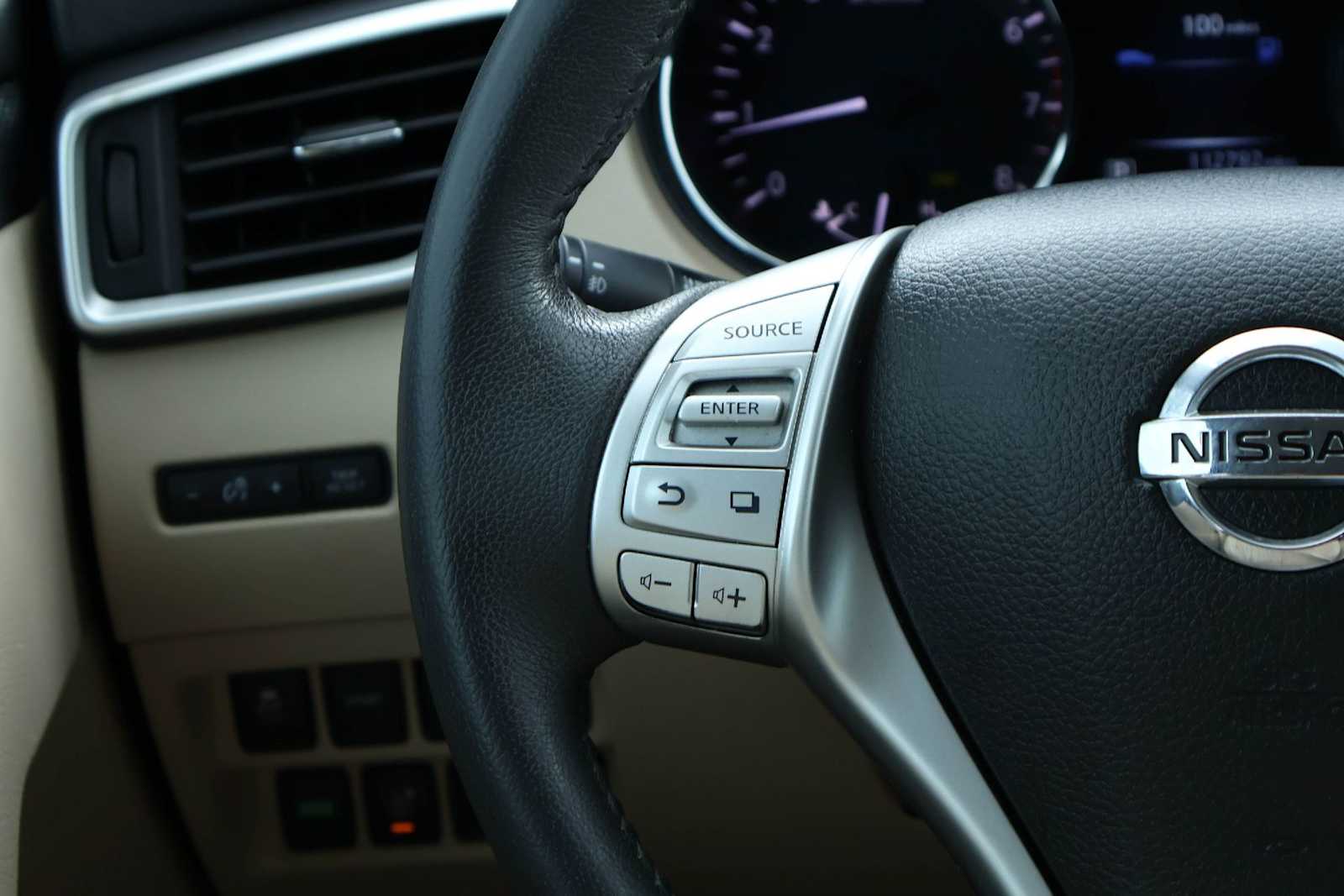 Thumbnail: 2016 Nissan Rogue - 22