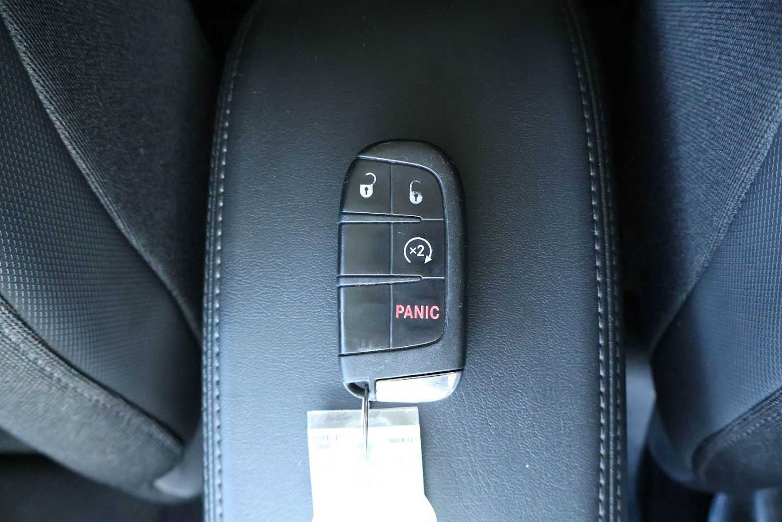 Thumbnail: 2018 Jeep Renegade - 20