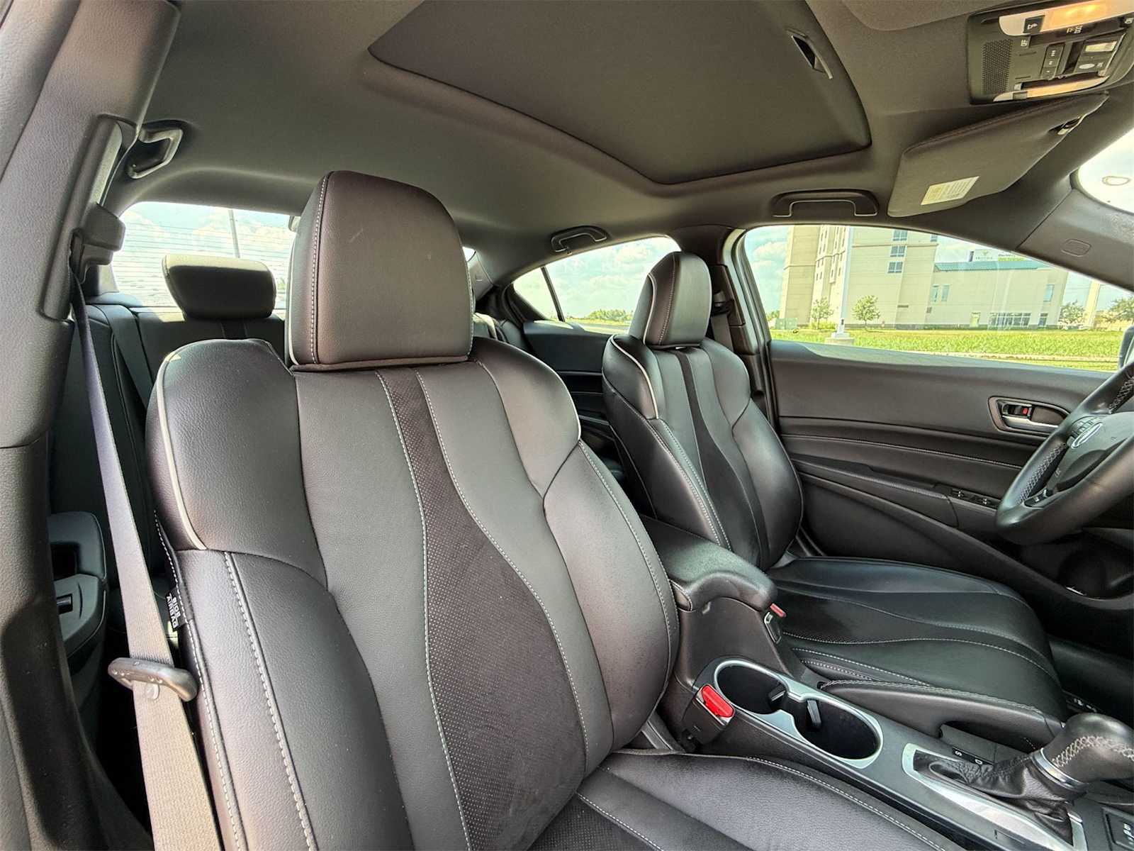 Thumbnail: 2020 Acura ILX - 14