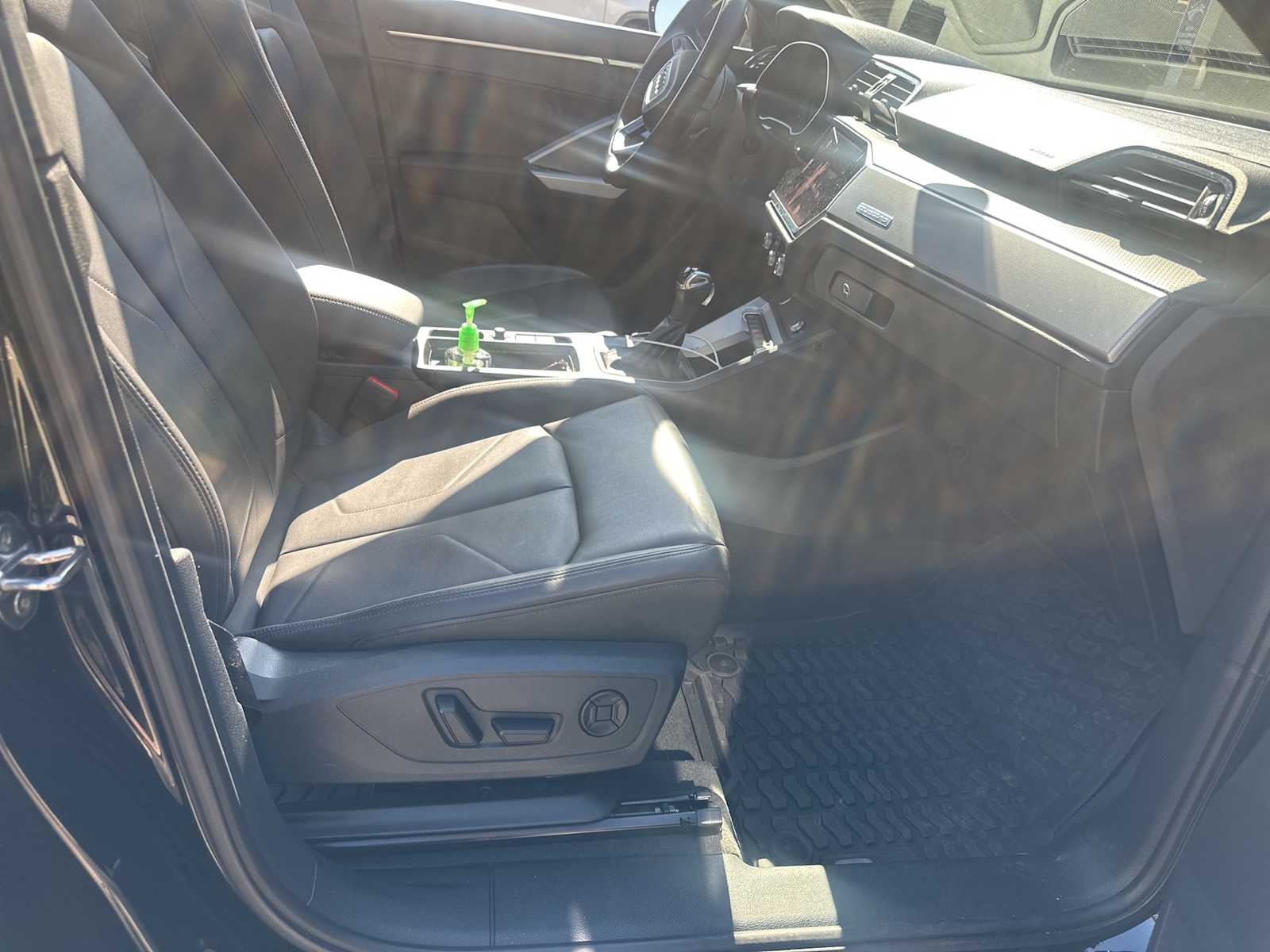 Thumbnail: 2022 Audi Q3 - 10